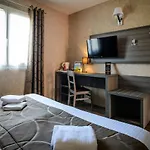 Hotel The Originals City, La Closerie, Nantes Nord Carquefou