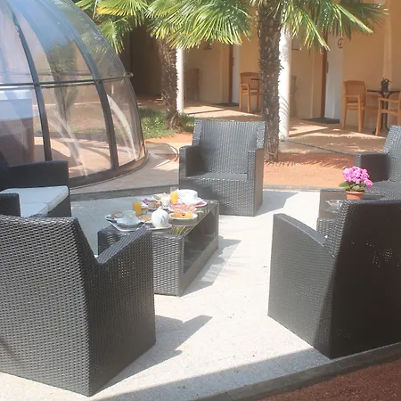 The Originals City, La Closerie, Nantes Nord 3* 卡尔克富